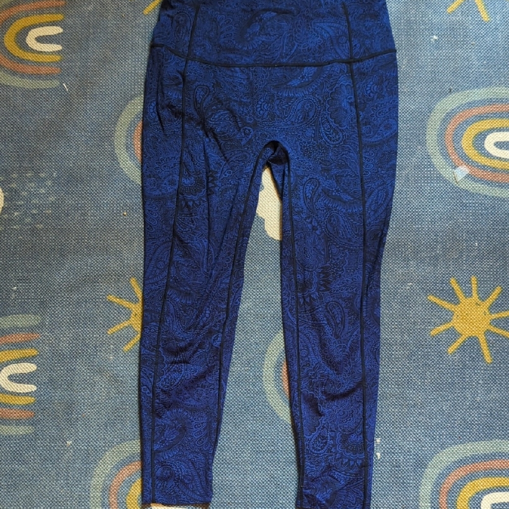 Lululemon 7/8 Like Nothing Tight Antique Paisley Saffire